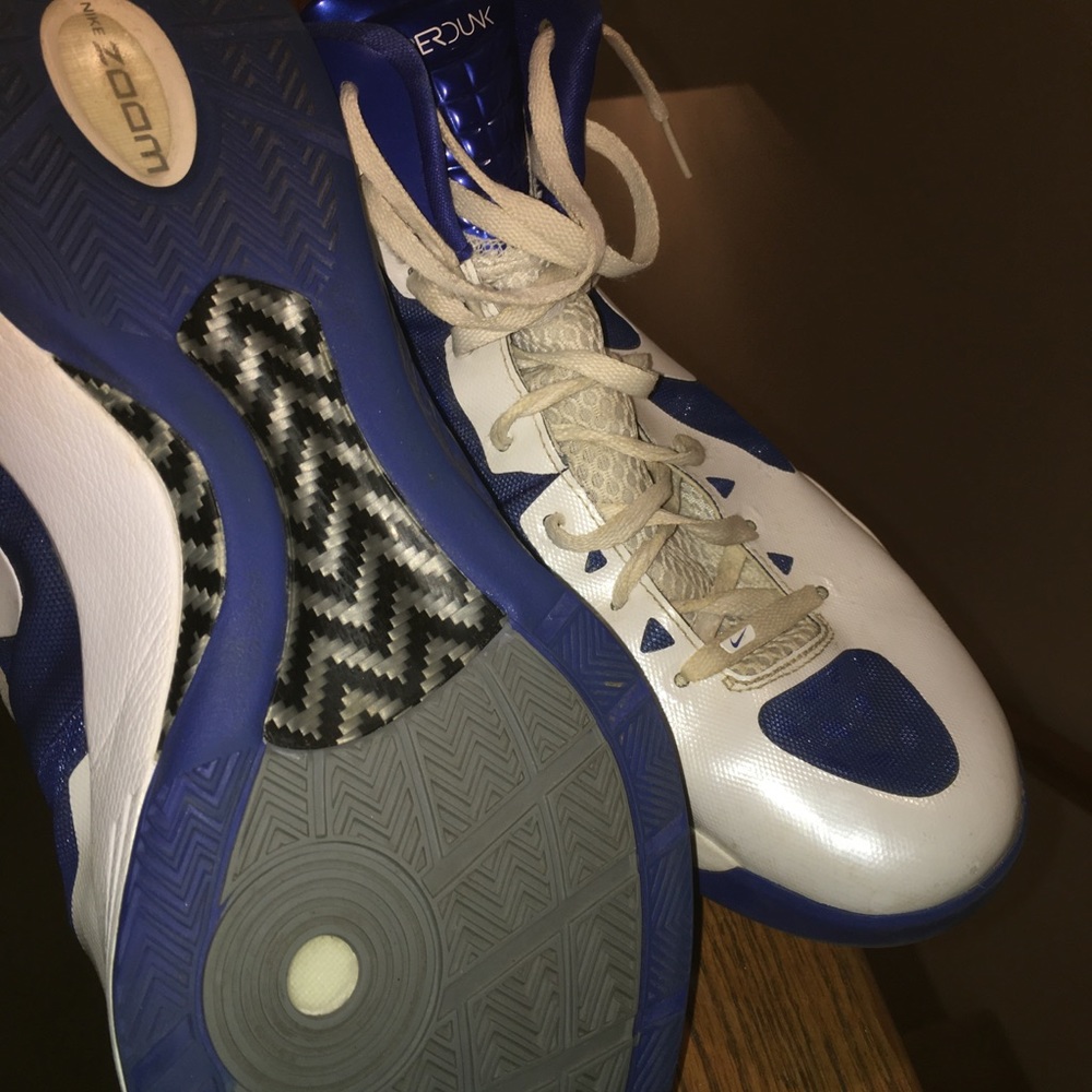 Nike Hyperdunks - image 3